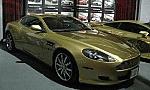 Ngỡ ngàng trước Aston Martin DB9 mạ vàng