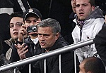 Mourinho bị truất quyền chỉ đạo: Đòn độc?